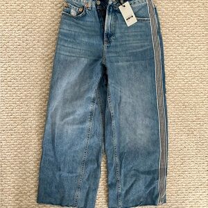 Topshop Women's Wide Leg Jeans- petite- size 25